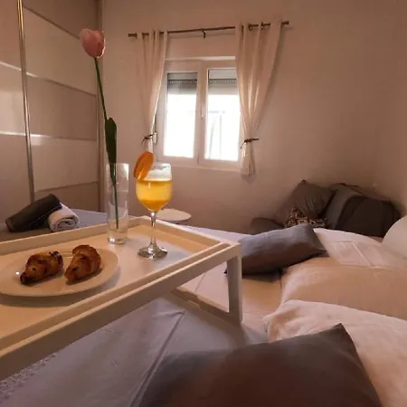 Apartman Zara Biograd Na Moru Exteriör bild