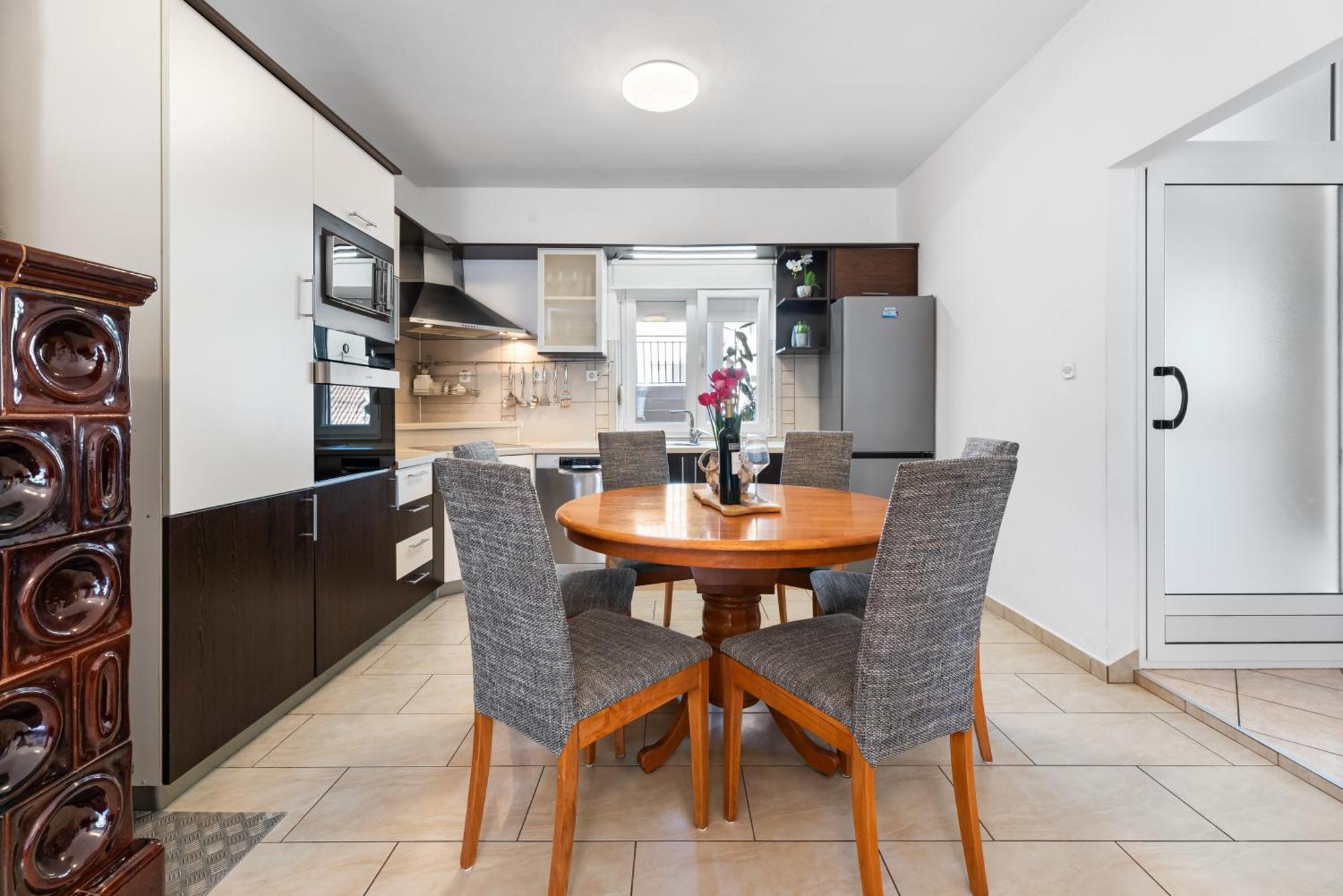 Zara Apartment